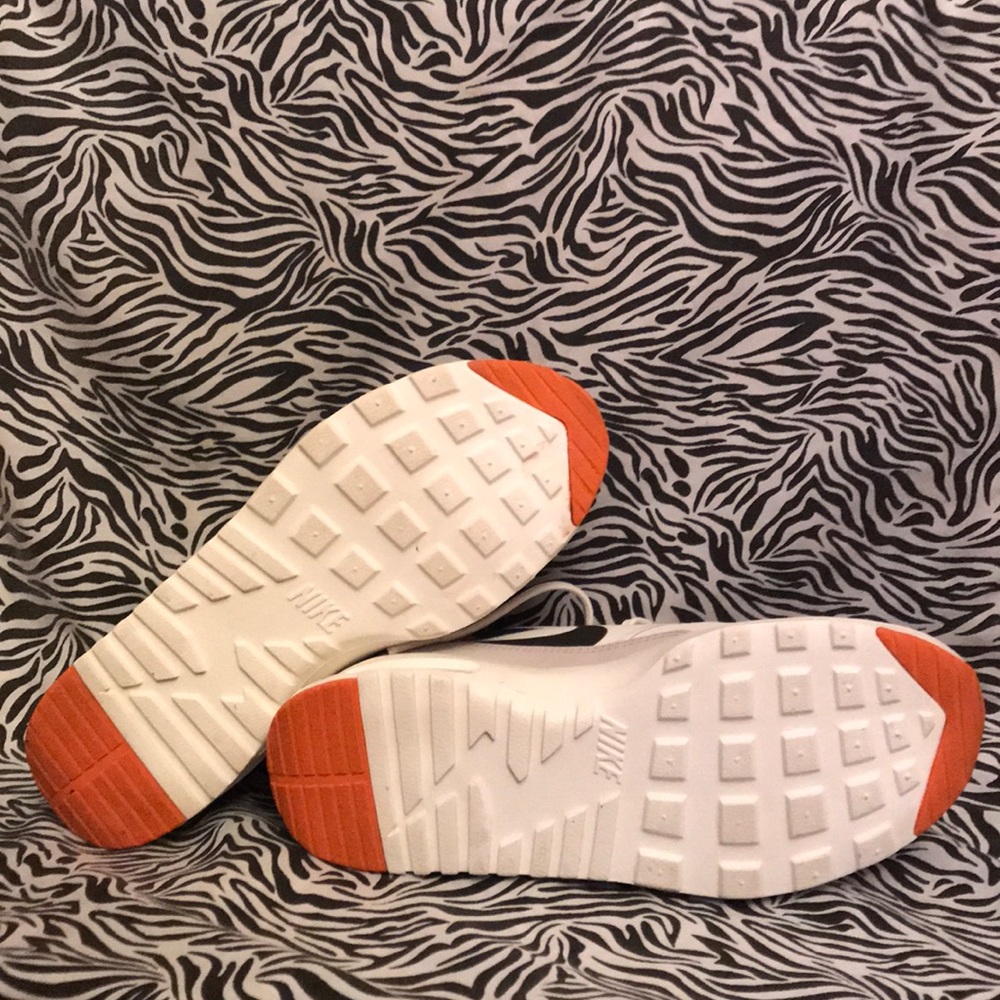 NIKE AIR MAX THEA 👟 - Picture 2 of 4